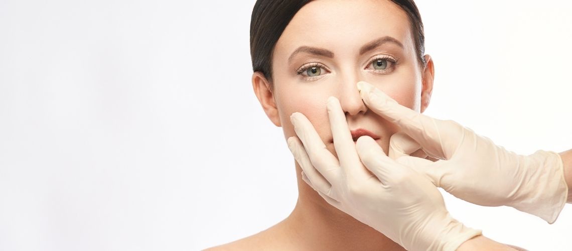 Recevoir un Coup sur le Nez Après une Rhinoplastie